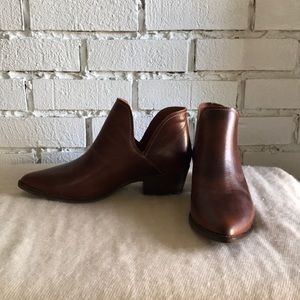 Steve Madden booties size 7.5 Never Worn